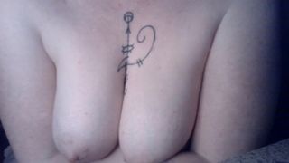 Cumslut Freya Sinn Showing off Nipple Play