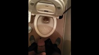 EBONY STUD SLUTTY TALK WHILE I PEE IN MY APARTMENT'S BATHROOM! SO ALLURING!!!