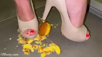 High heels crushing cucpakes - MandySnow free clip