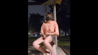 【Shemale】Ting-Xuan outdoor masturbates and pee
