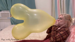 Sucking up two Yellow Mice Balloons until they Pop! Lick to Pop