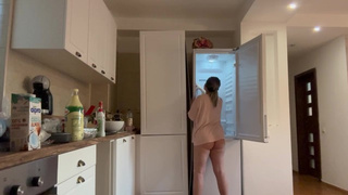 Cleaning the fridge with me with lots of farts . Full 10 min tape on my of page